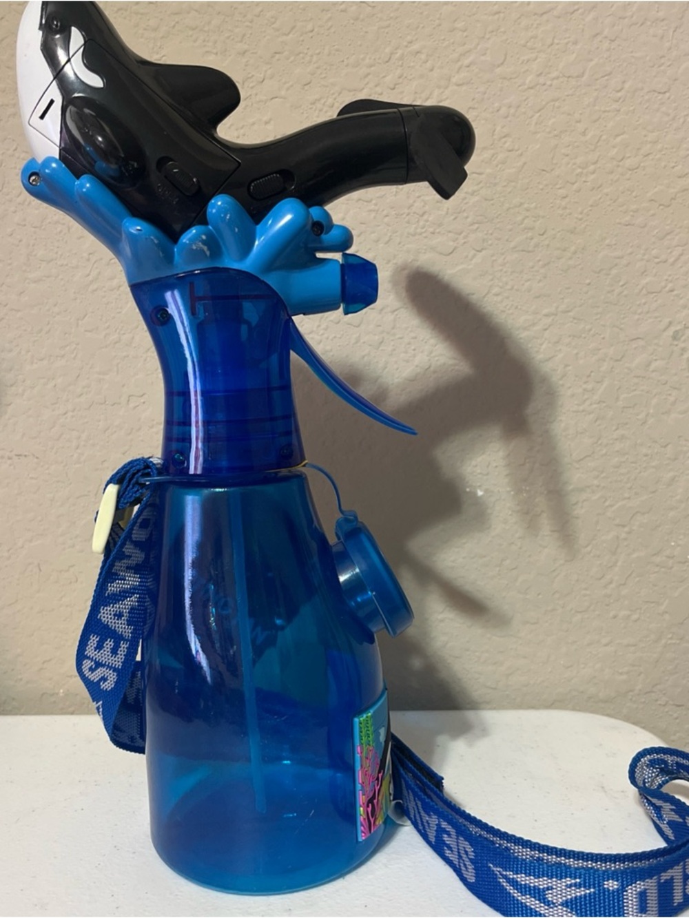 Souvenir Sea World Misting Fan Bottle Spray Shamu Strap with Tags Unused